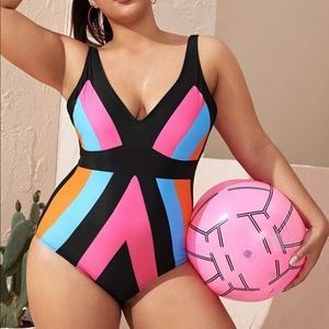 SHEIN Plus Colorblock One Piece Swimsuit
